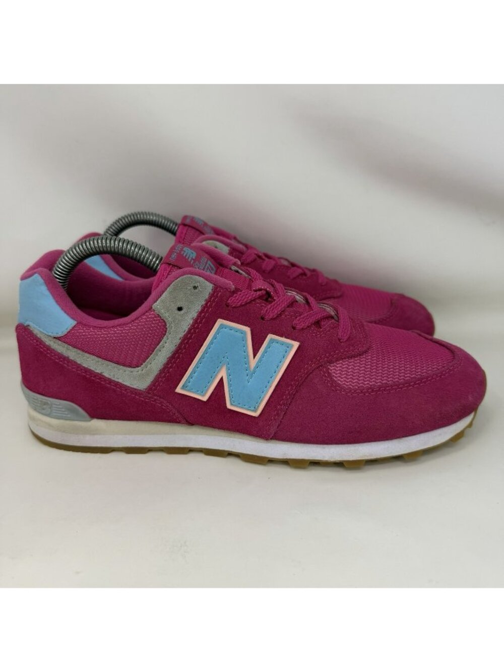 New Balance 574 Running Shoes Pink Girl’s Size 7 / Women’s Size 8.5
